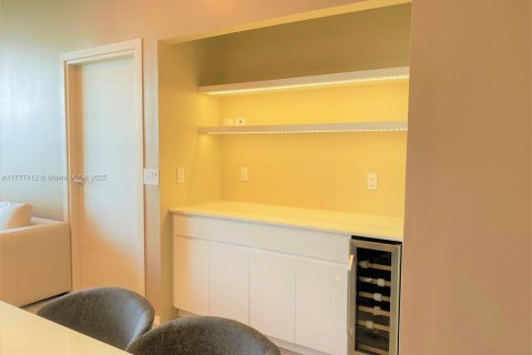 Condo in Miami, Florida, 2 bedrooms  № 1868350 - photo 22