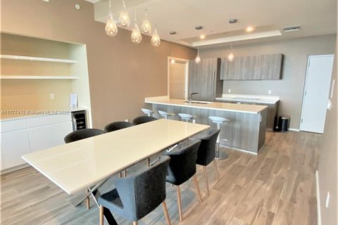 Condo in Miami, Florida, 2 bedrooms  № 1868350 - photo 24