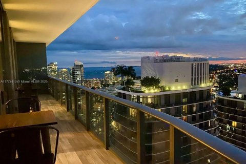 Condo in Miami, Florida, 2 bedrooms  № 1868350 - photo 13