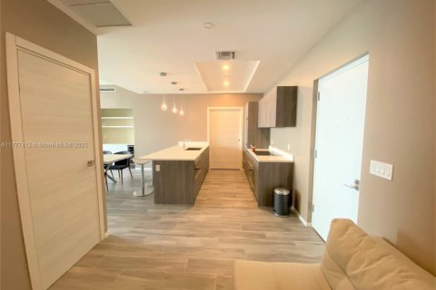 Condo in Miami, Florida, 2 bedrooms  № 1868350 - photo 16