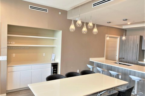 Condo in Miami, Florida, 2 bedrooms  № 1868350 - photo 20