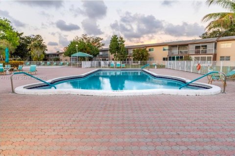 Condo in Margate, Florida, 1 bedroom  № 2043253 - photo 20