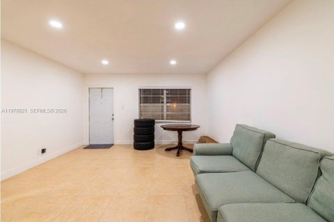 Condo in Margate, Florida, 1 bedroom  № 2043253 - photo 5