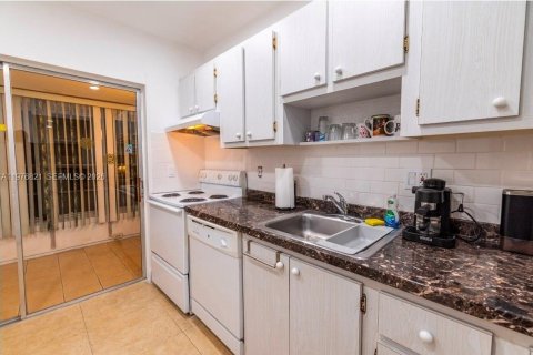 Condo in Margate, Florida, 1 bedroom  № 2043253 - photo 8