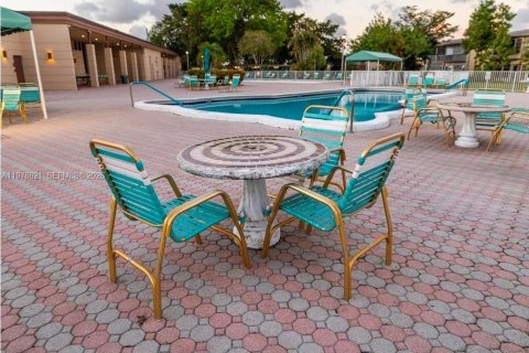 Condo in Margate, Florida, 1 bedroom  № 2043253 - photo 22