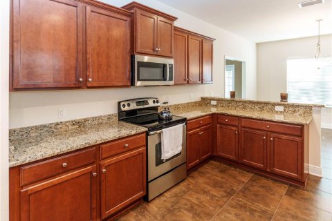 Villa ou maison à vendre à Tampa, Floride: 4 chambres, 232.26 m2 № 2427409 - photo 4