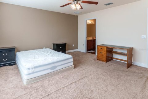 Villa ou maison à vendre à Tampa, Floride: 4 chambres, 232.26 m2 № 2427409 - photo 11