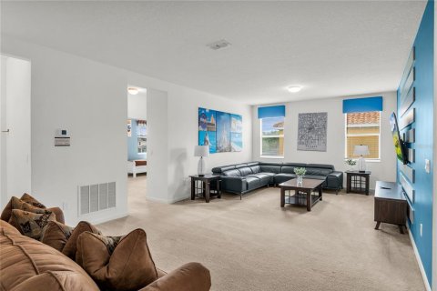 Villa ou maison à vendre à Kissimmee, Floride: 10 chambres, 397.16 m2 № 2101264 - photo 13