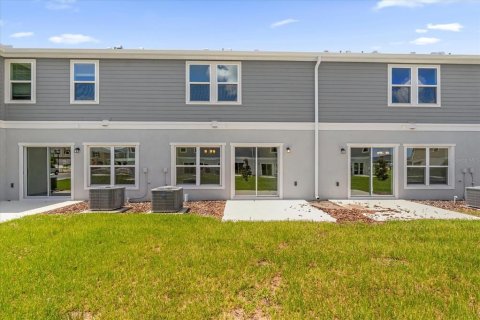 Townhouse in Lake Wales, Florida 3 bedrooms, 135.92 sq.m. № 1536750 - photo 5