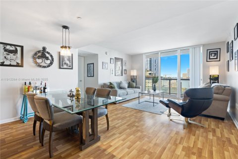 Снять в аренду кондоминиум в Майами, Флорида 2 спальни, 116.69м2, № 1968263 - фото 4