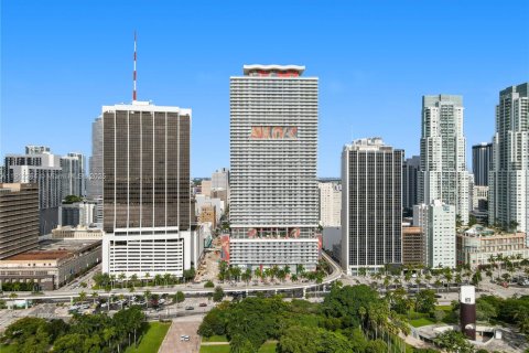 Снять в аренду кондоминиум в Майами, Флорида 2 спальни, 116.69м2, № 1968263 - фото 22