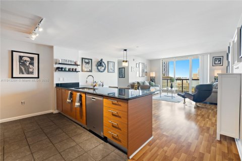 Снять в аренду кондоминиум в Майами, Флорида 2 спальни, 116.69м2, № 1968263 - фото 3