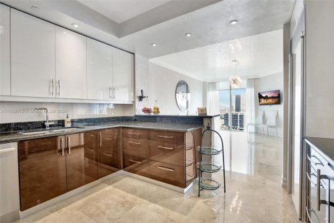 Condo in Aventura, Florida, 3 bedrooms  № 1452251 - photo 7