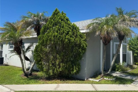 House in Kissimmee, Florida 3 bedrooms, 102.84 sq.m. № 2196732 - photo 2