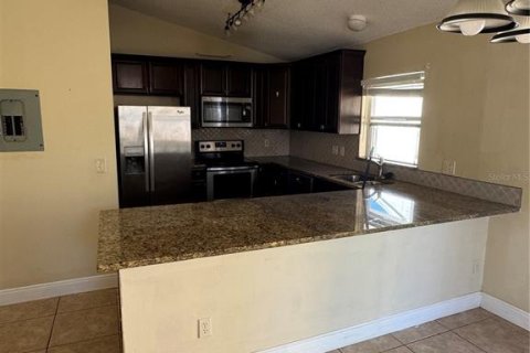 House in Kissimmee, Florida 3 bedrooms, 102.84 sq.m. № 2196732 - photo 7