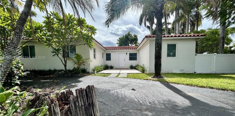 Villa ou maison à Dania Beach, Floride 2 chambres, 97.36 m2 № 2031201