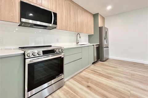 Villa ou maison à louer à Dania Beach, Floride: 2 chambres, 97.36 m2 № 2031201 - photo 5