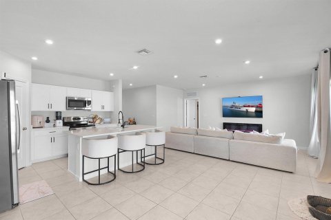 Villa ou maison à vendre à Belle Glade, Floride: 4 chambres, 160.63 m2 № 2271743 - photo 8