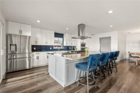 Casa en venta en Winter Garden, Florida, 4 dormitorios, 298.49 m2 № 1903172 - foto 9