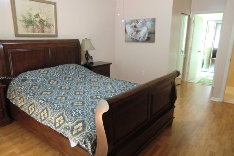 Villa ou maison à louer à Pembroke Pines, Floride: 4 chambres, 147.71 m2 № 2055786 - photo 13