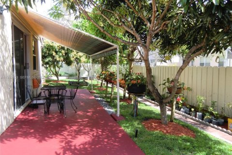 Villa ou maison à louer à Pembroke Pines, Floride: 4 chambres, 147.71 m2 № 2055786 - photo 18