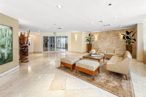 Condo in Miami Beach, Florida, 2 bedrooms  № 1794883 - photo 26