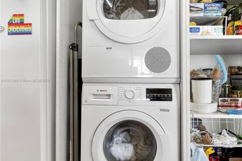 Купить кондоминиум в Майами-Бич, Флорида 2 спальни, 126.35м2, № 1935383 - фото 16