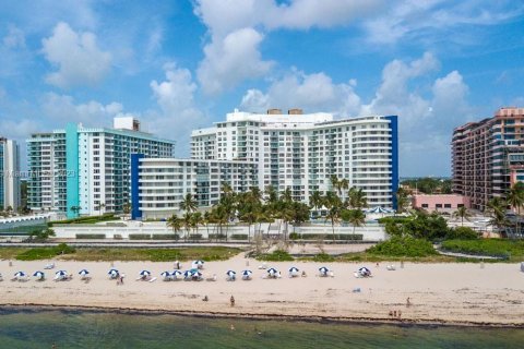 Купить кондоминиум в Майами-Бич, Флорида 2 спальни, 126.35м2, № 1935383 - фото 26