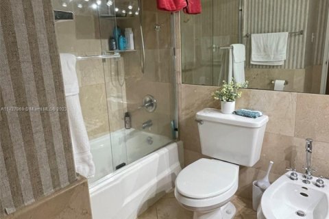 Купить кондоминиум в Майами-Бич, Флорида 2 спальни, 126.35м2, № 1935383 - фото 21