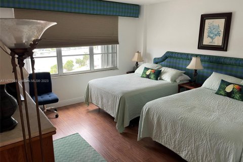 Купить кондоминиум в Майами-Бич, Флорида 2 спальни, 126.35м2, № 1935383 - фото 11