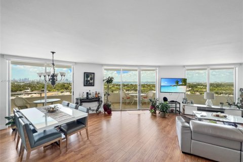 Купить кондоминиум в Майами-Бич, Флорида 2 спальни, 126.35м2, № 1935383 - фото 9