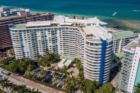 Купить кондоминиум в Майами-Бич, Флорида 2 спальни, 126.35м2, № 1935383 - фото 24