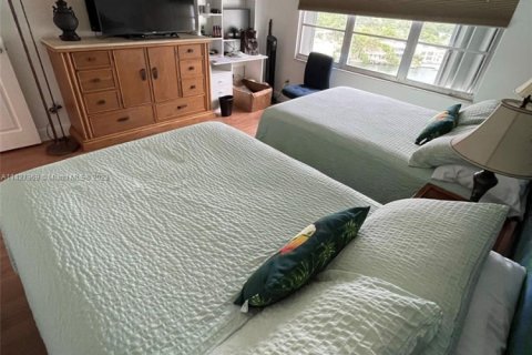 Купить кондоминиум в Майами-Бич, Флорида 2 спальни, 126.35м2, № 1935383 - фото 18