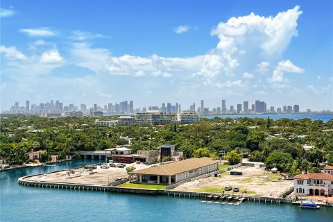 Купить кондоминиум в Майами-Бич, Флорида 2 спальни, 126.35м2, № 1935383 - фото 2