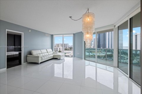 Condo in Sunny Isles Beach, Florida, 3 bedrooms  № 1697893 - photo 10