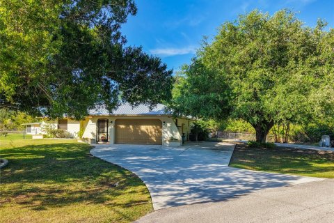 Villa ou maison à Punta Gorda, Floride 3 chambres, 141.58 m2 № 2098748