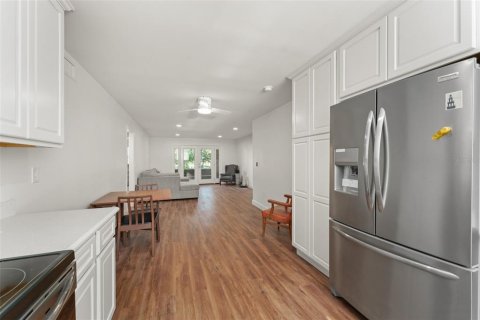 Condominio en venta en Orlando, Florida, 2 dormitorios, 116.13 m2 № 1876810 - foto 10