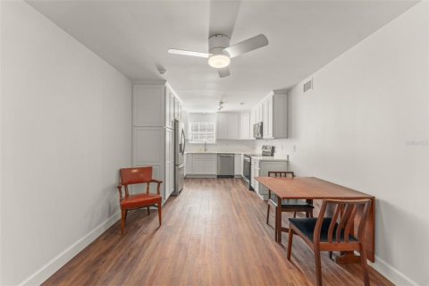 Condominio en venta en Orlando, Florida, 2 dormitorios, 116.13 m2 № 1876810 - foto 6