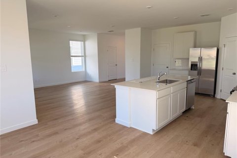 Villa ou maison à louer à Minneola, Floride: 4 chambres, 193.33 m2 № 2427596 - photo 3