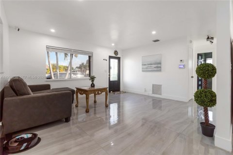 House in Tamarac, Florida 2 bedrooms, 80.27 sq.m. № 2010622 - photo 18