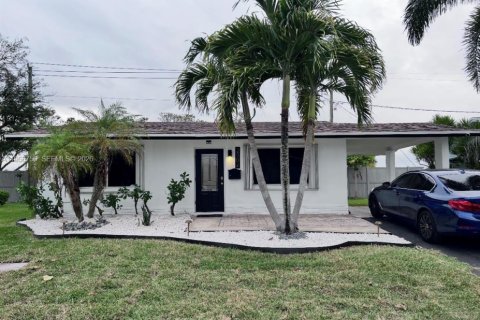 House in Tamarac, Florida 2 bedrooms, 80.27 sq.m. № 2010622 - photo 2