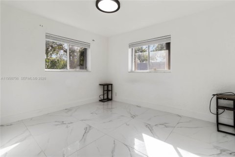 House in Tamarac, Florida 2 bedrooms, 80.27 sq.m. № 2010622 - photo 13