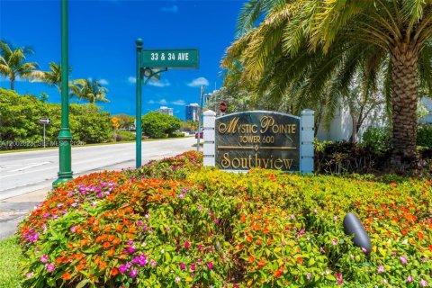 Condominio en venta en Aventura, Florida, 2 dormitorios, 120.12 m2 № 2066421 - foto 28