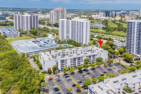 Condominio en venta en Aventura, Florida, 2 dormitorios, 120.12 m2 № 2066421 - foto 29