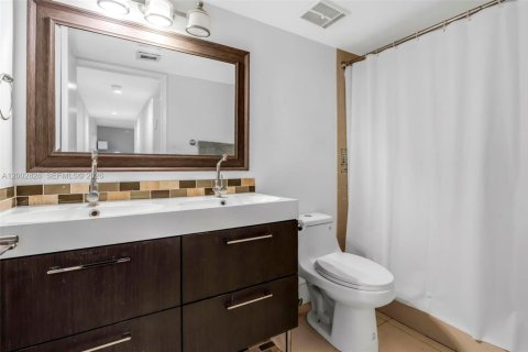 Condominio en venta en Aventura, Florida, 2 dormitorios, 120.12 m2 № 2066421 - foto 14