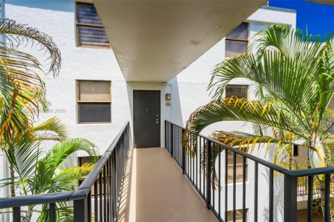 Condominio en venta en Aventura, Florida, 2 dormitorios, 120.12 m2 № 2066421 - foto 27