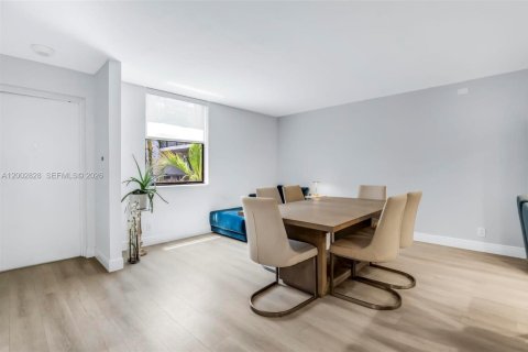 Condominio en venta en Aventura, Florida, 2 dormitorios, 120.12 m2 № 2066421 - foto 4