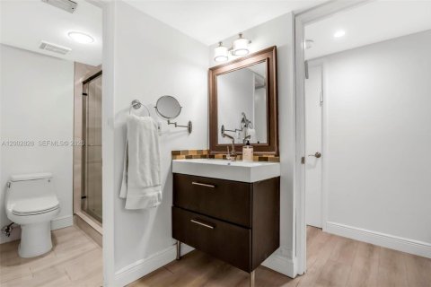 Condominio en venta en Aventura, Florida, 2 dormitorios, 120.12 m2 № 2066421 - foto 15