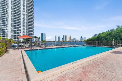 Condominio en venta en Aventura, Florida, 2 dormitorios, 120.12 m2 № 2066421 - foto 23