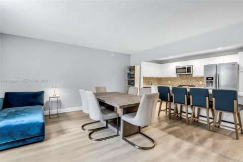 Condominio en venta en Aventura, Florida, 2 dormitorios, 120.12 m2 № 2066421 - foto 3